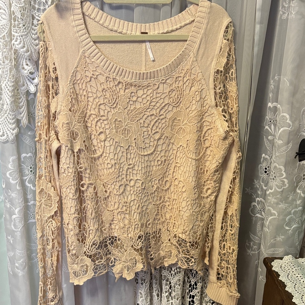 Free People Crochet Lace & Cotton Long Sleeve Boho Split-Back Top Sz M